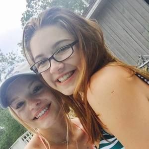 Meet your Posher, Felicity